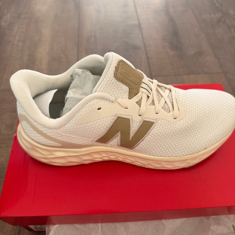 NWT New Balance Fresh Foam Arishi v4 Running Shoes Cream Tan WARISRA4 Size 11‎